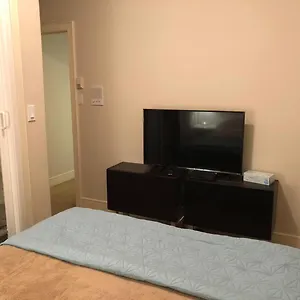  Homestay Comfort Guest Close Subway Station And Downtown Vancouver, Ubc, Restaurant And 7-eleven Convenience Store Canada