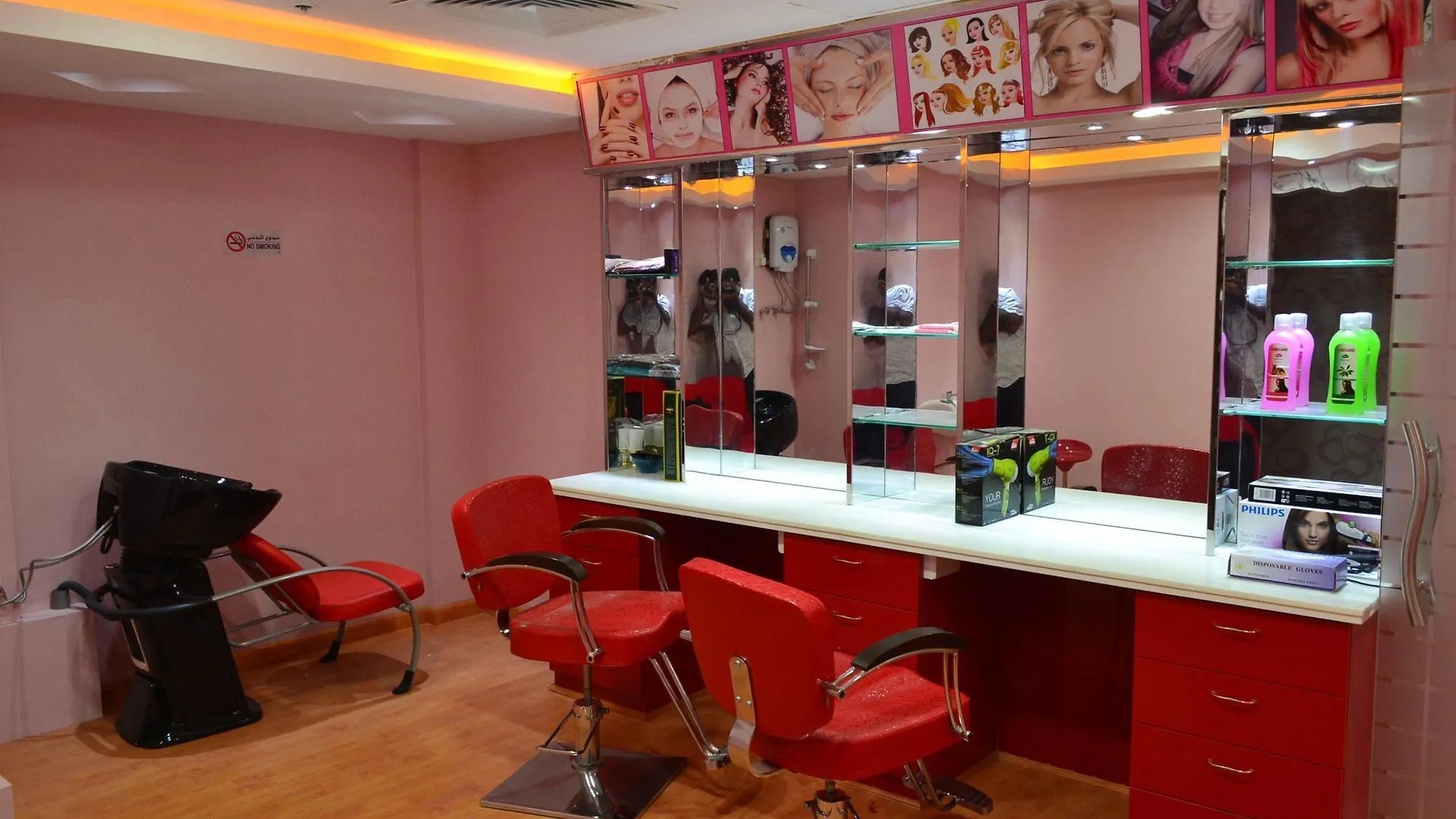***  Palette Phoenix Hotel Dubai Birleşik Arap Emirlikleri